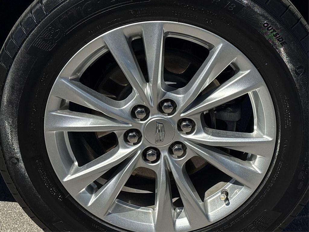 used 2020 Cadillac XT5 car, priced at $22,820