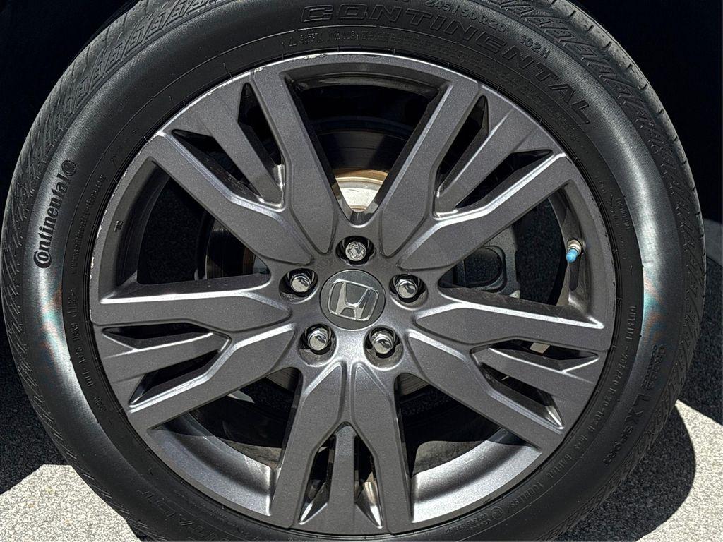 used 2022 Honda Pilot car, priced at $25,990