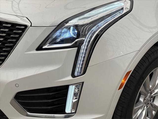 new 2025 Cadillac XT5 car, priced at $45,415