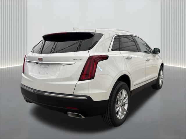 new 2025 Cadillac XT5 car, priced at $45,415