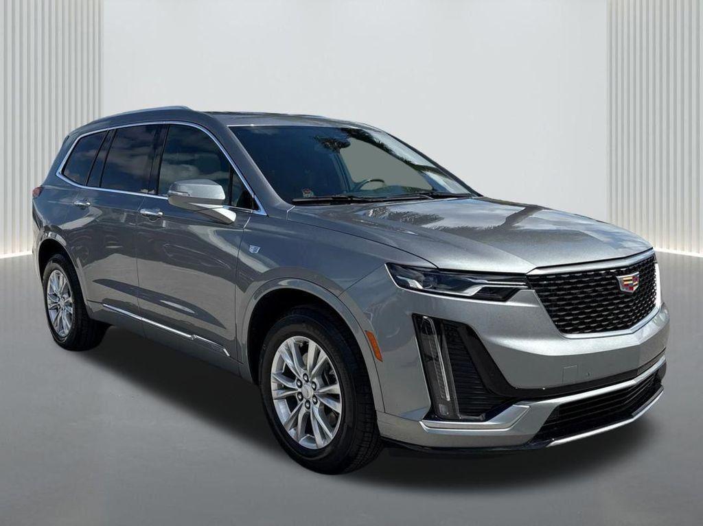 new 2025 Cadillac XT6 car, priced at $44,995
