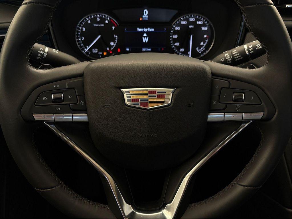 new 2025 Cadillac XT6 car, priced at $44,995