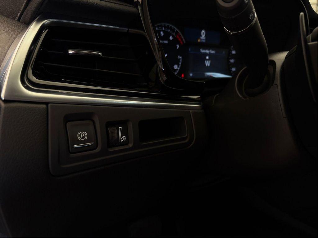 new 2025 Cadillac XT6 car, priced at $44,995