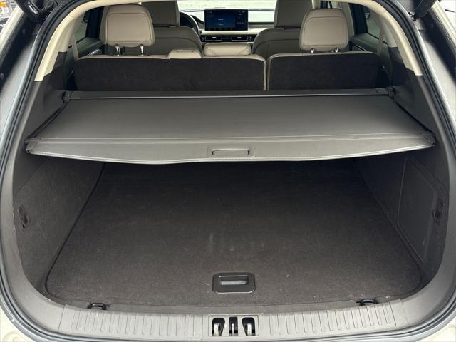 used 2022 Lincoln Nautilus car, priced at $27,590