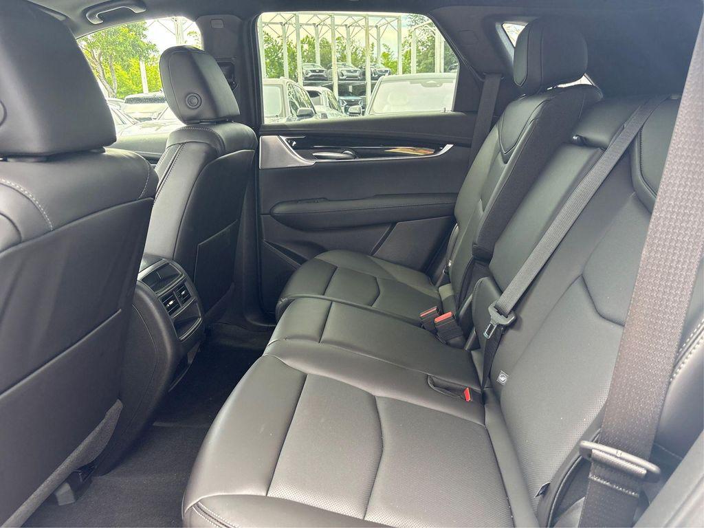 new 2025 Cadillac XT5 car, priced at $51,815