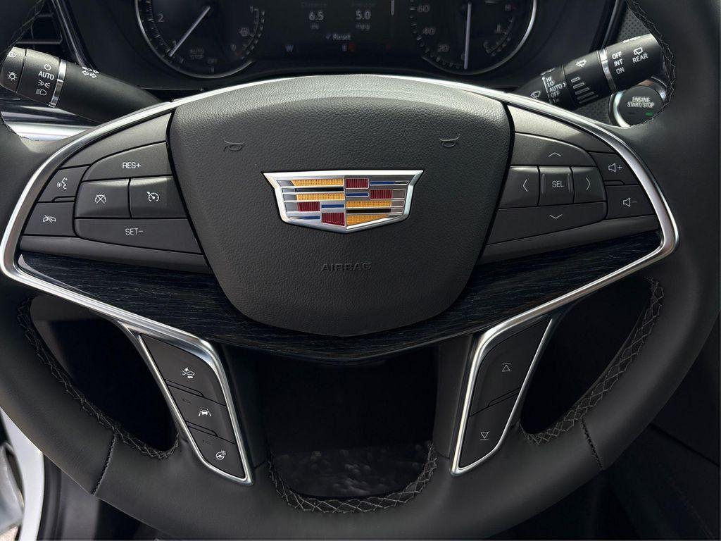 new 2025 Cadillac XT5 car, priced at $51,815