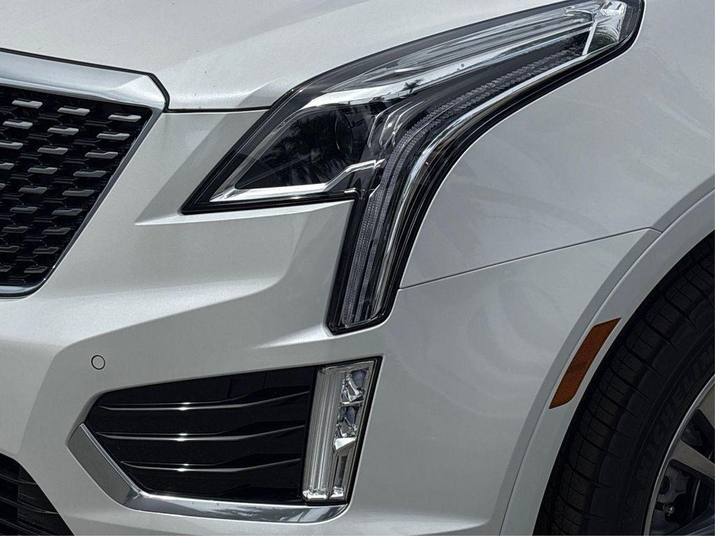 new 2025 Cadillac XT5 car, priced at $51,815