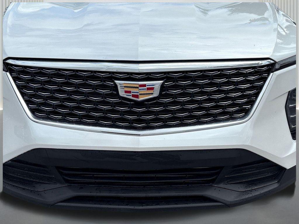 used 2024 Cadillac XT4 car, priced at $33,990