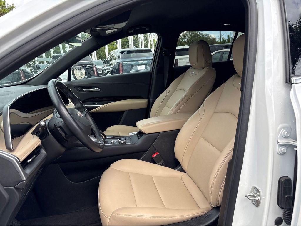 used 2024 Cadillac XT4 car, priced at $33,990