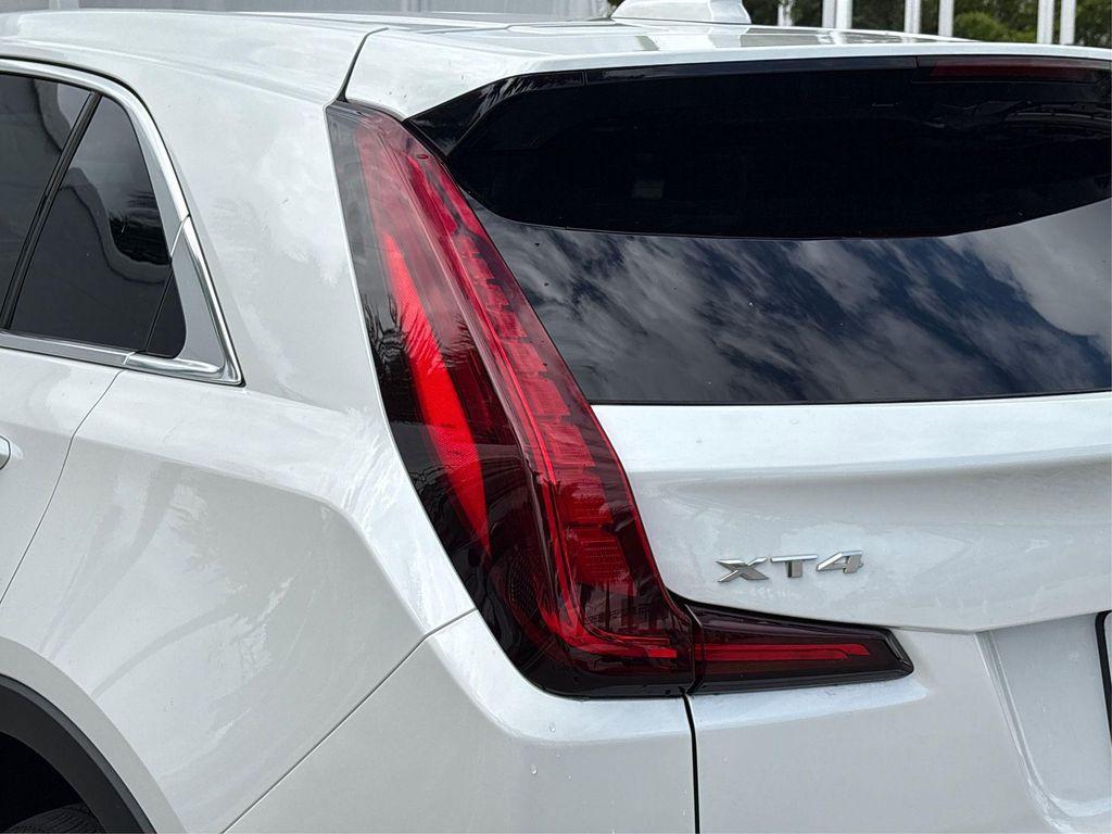 used 2024 Cadillac XT4 car, priced at $33,990