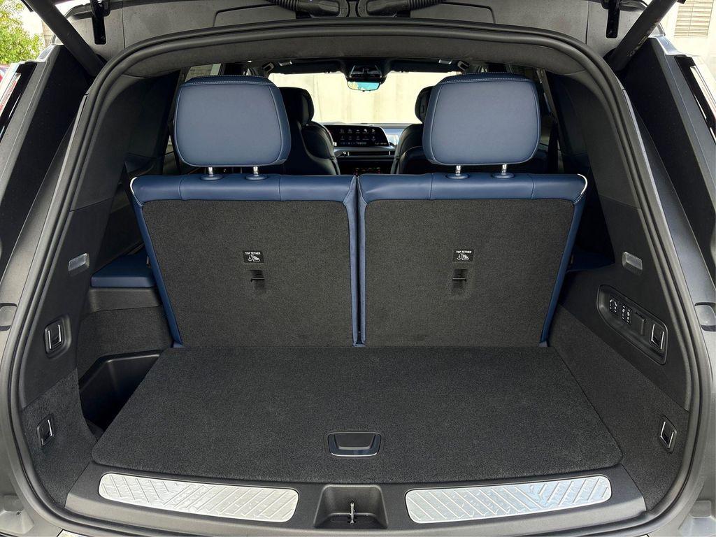 new 2026 Cadillac VISTIQ car, priced at $92,215