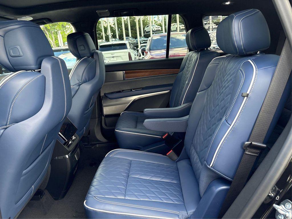 new 2026 Cadillac VISTIQ car, priced at $92,215