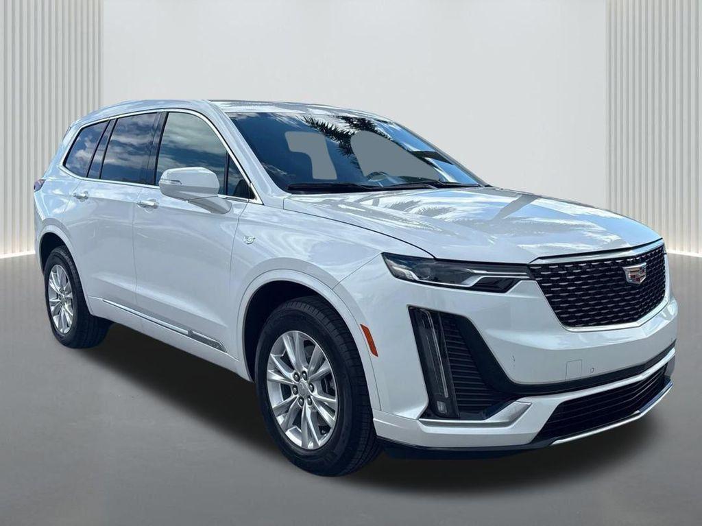 new 2025 Cadillac XT6 car, priced at $46,995
