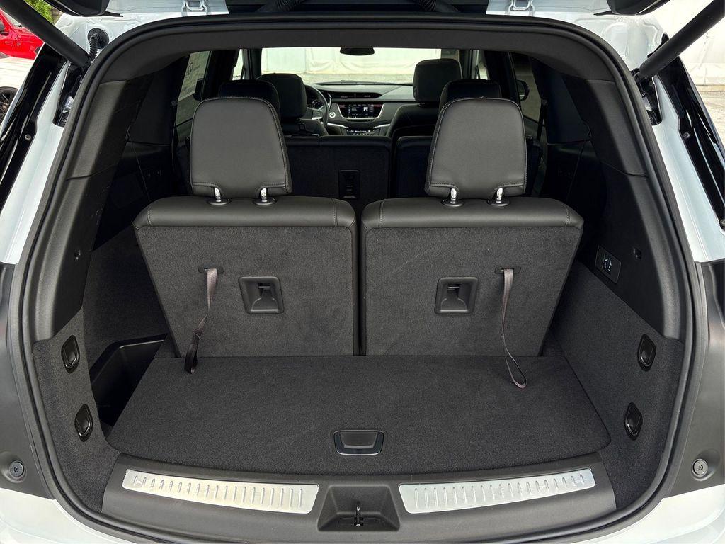 new 2025 Cadillac XT6 car, priced at $46,995