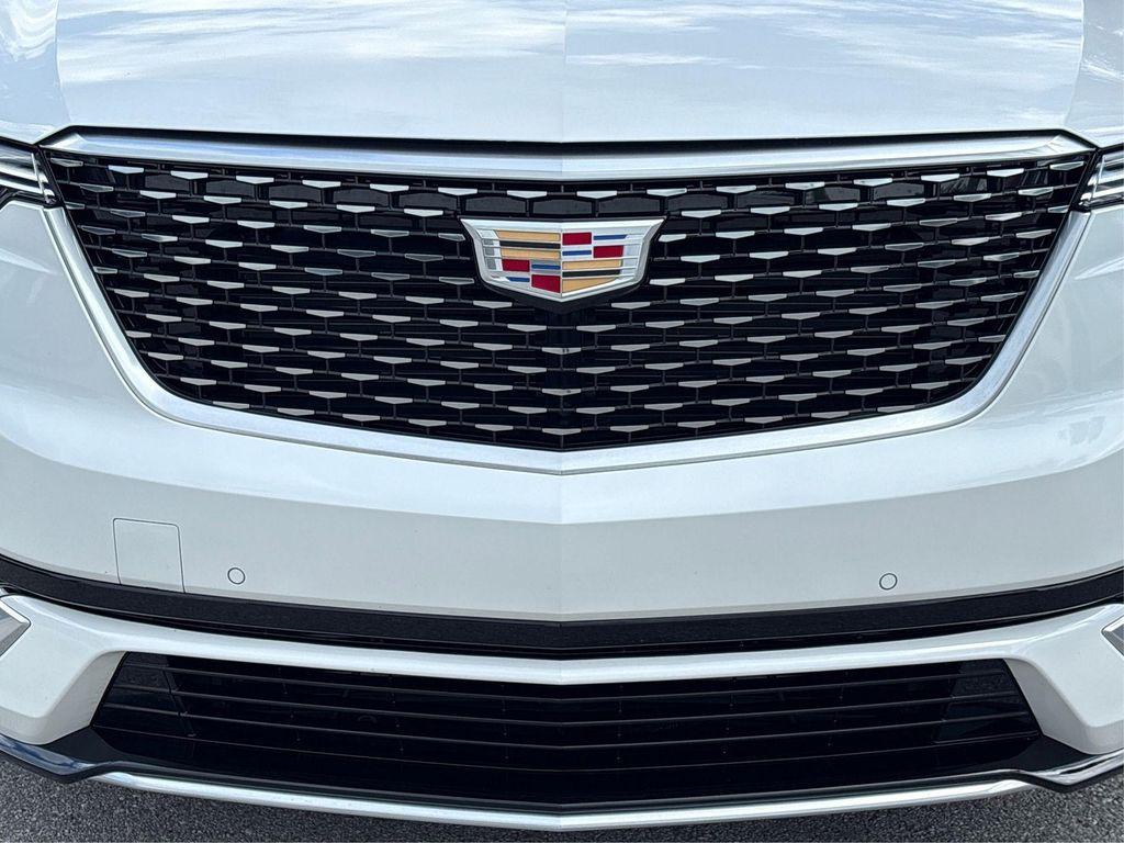 new 2025 Cadillac XT6 car, priced at $46,995