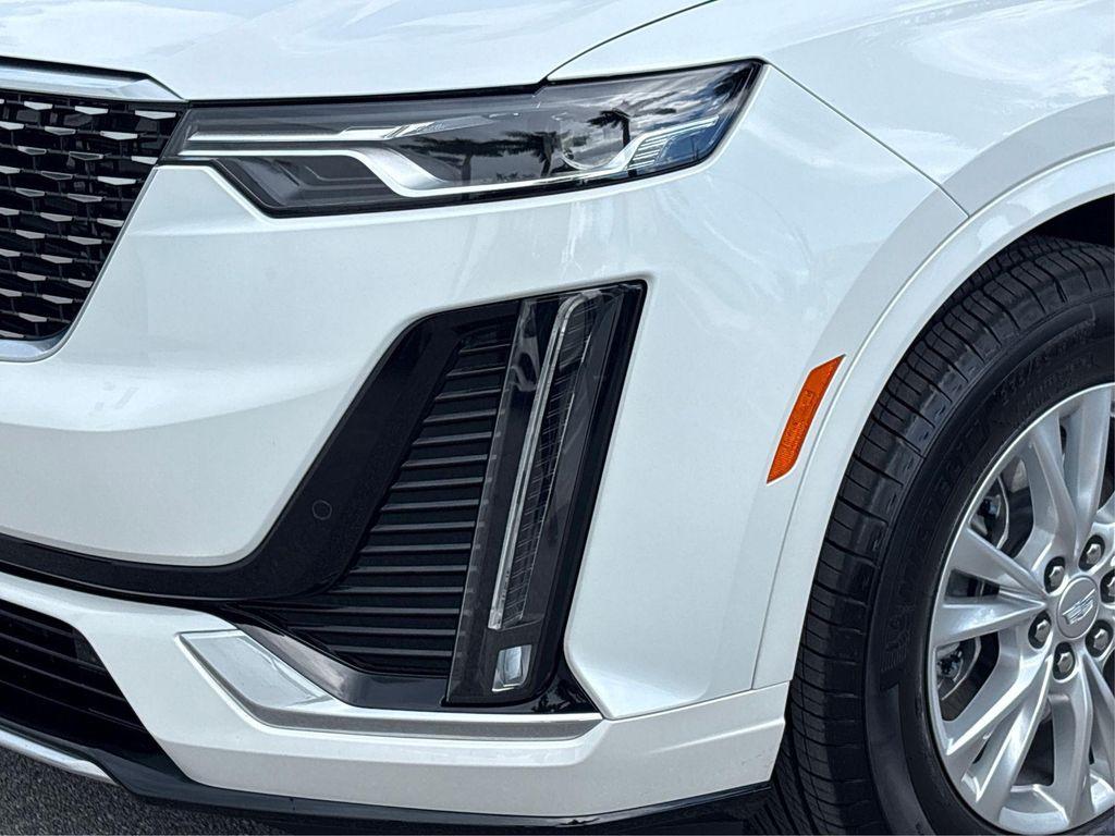 new 2025 Cadillac XT6 car, priced at $46,995