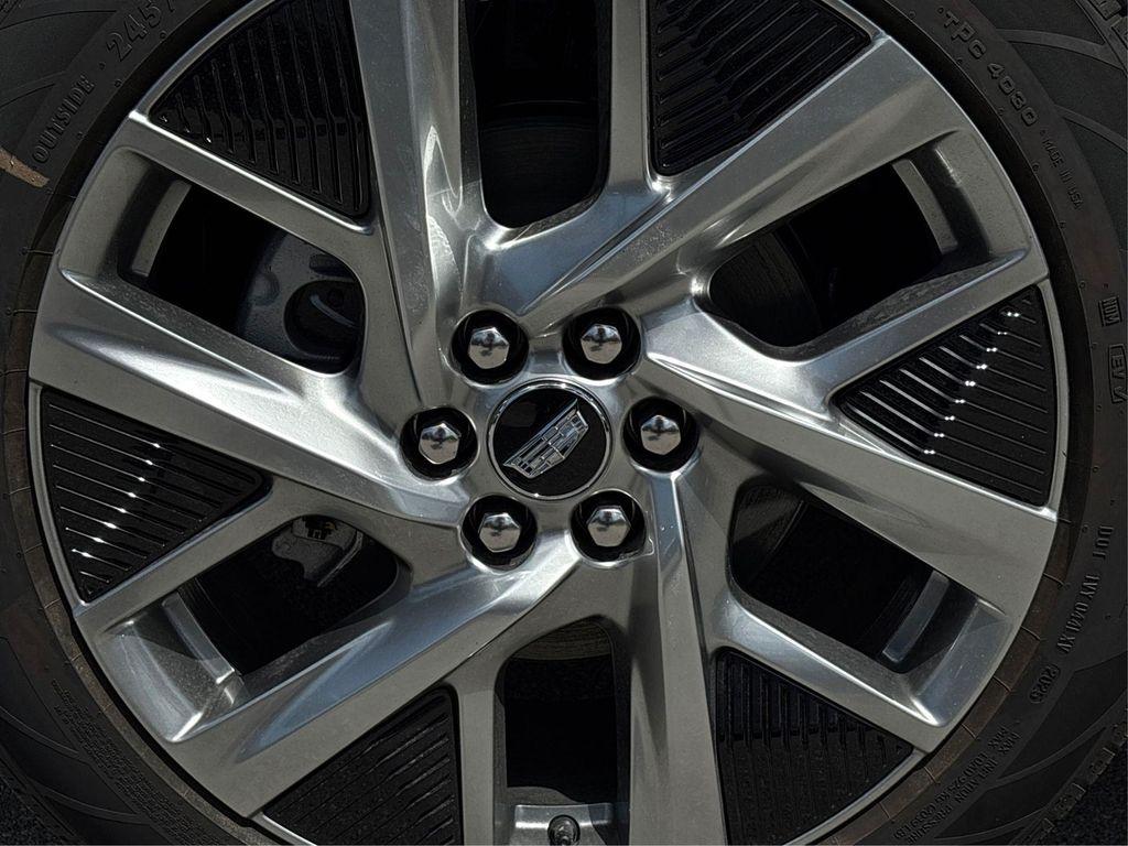 new 2025 Cadillac OPTIQ car, priced at $55,015