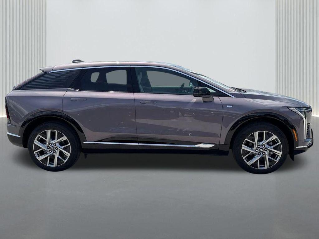 new 2025 Cadillac OPTIQ car, priced at $55,015