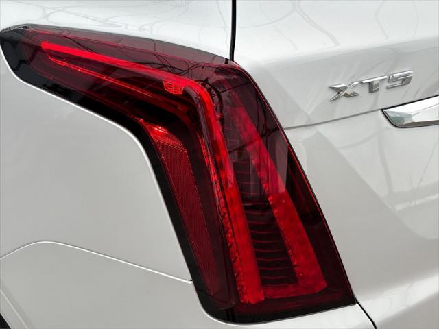 new 2025 Cadillac XT5 car, priced at $56,290