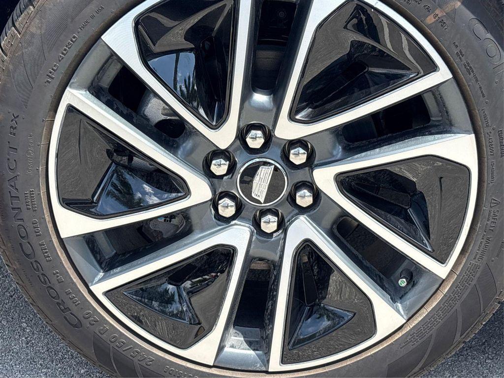 new 2025 Cadillac OPTIQ car, priced at $55,615