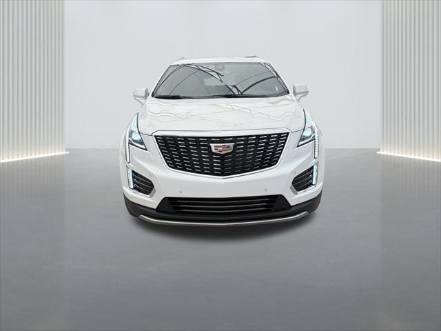 new 2025 Cadillac XT5 car, priced at $53,215