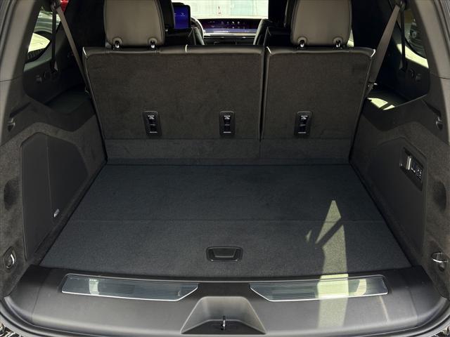 new 2025 Cadillac Escalade ESV car, priced at $126,415