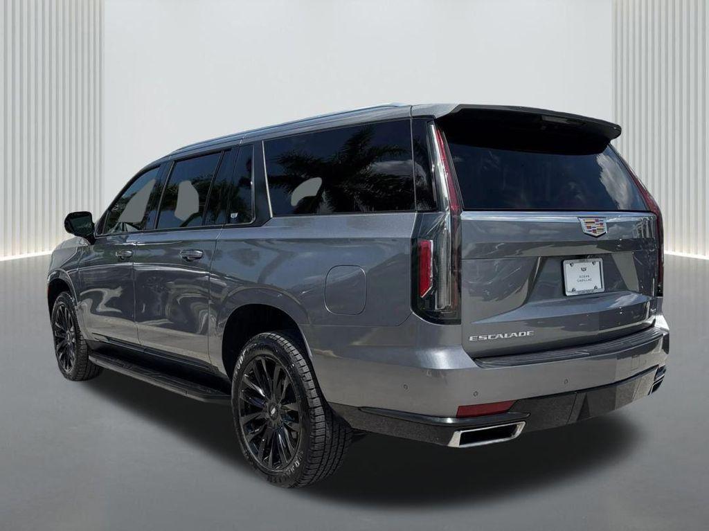 used 2022 Cadillac Escalade ESV car, priced at $57,217