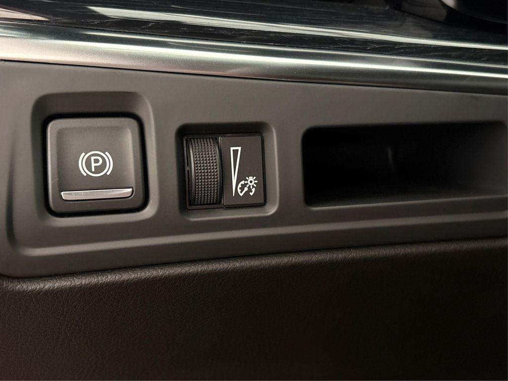 new 2025 Cadillac XT5 car, priced at $45,991