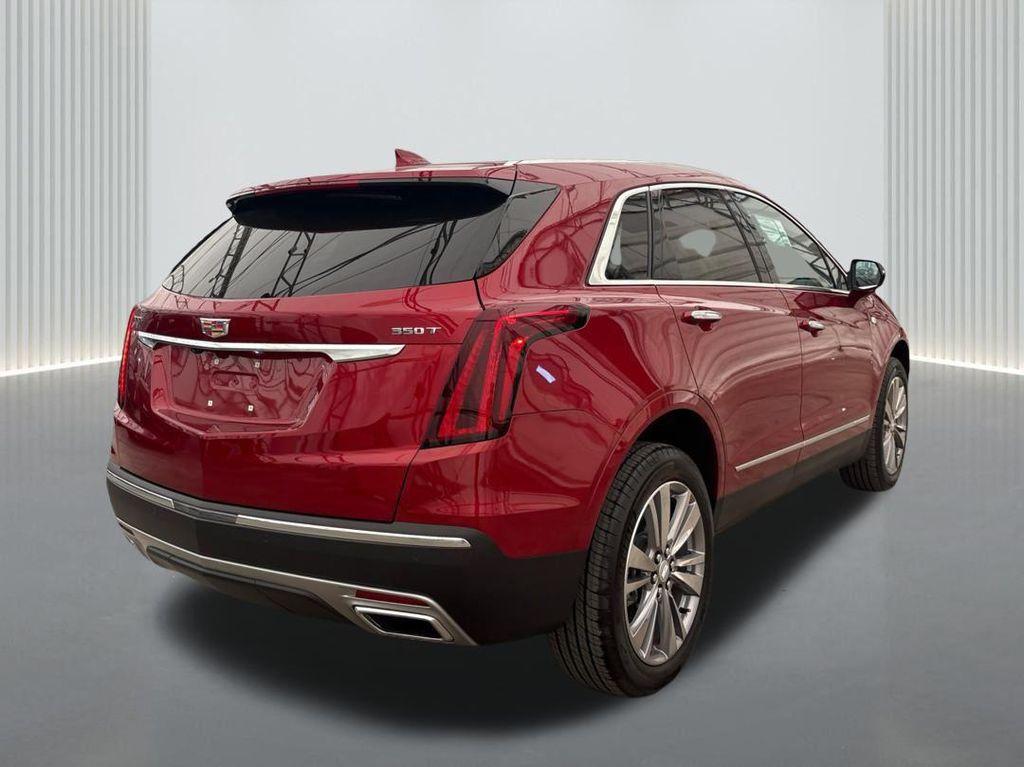 new 2025 Cadillac XT5 car, priced at $45,991