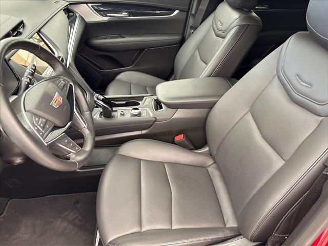 new 2025 Cadillac XT5 car, priced at $44,491