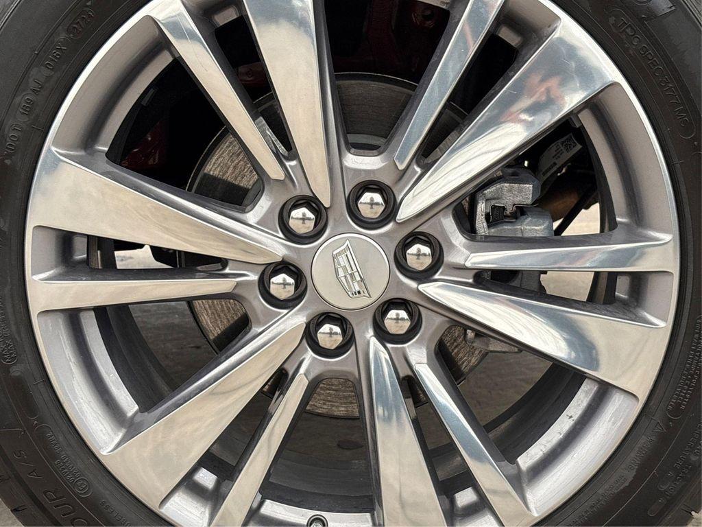 new 2025 Cadillac XT5 car, priced at $45,991