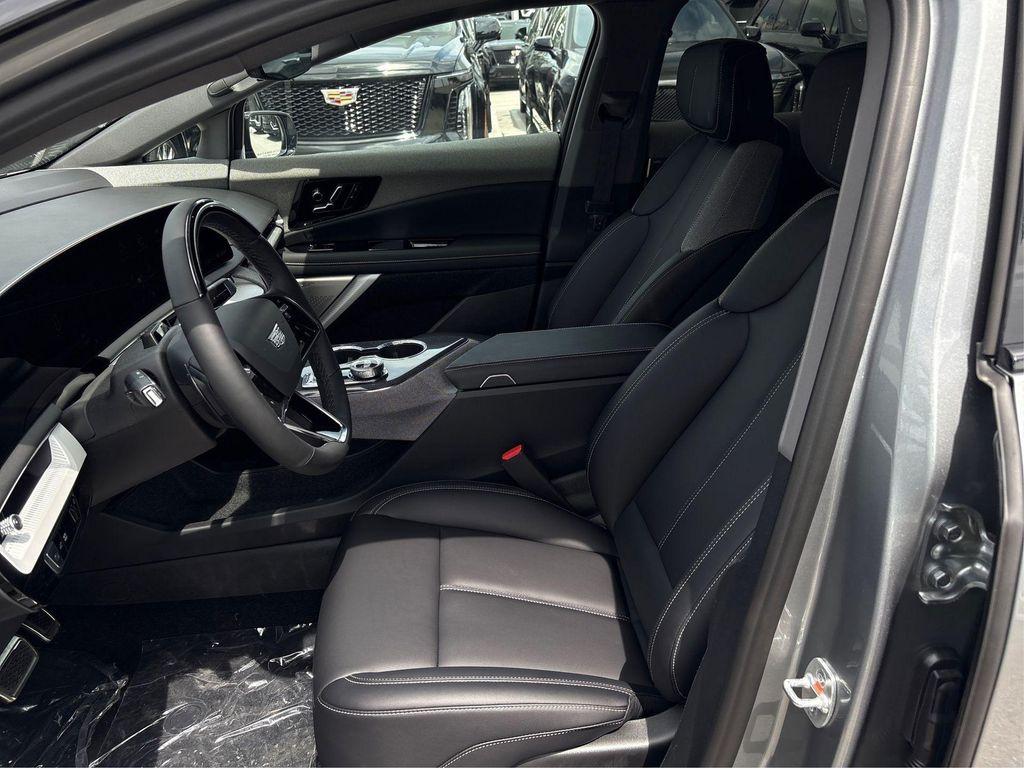 new 2025 Cadillac OPTIQ car, priced at $56,215