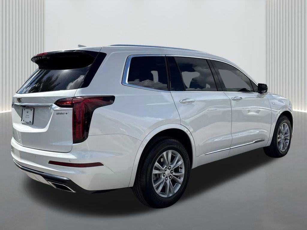 used 2023 Cadillac XT6 car, priced at $33,290