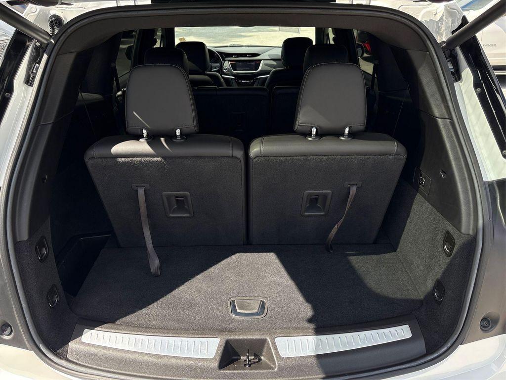 used 2023 Cadillac XT6 car, priced at $33,290