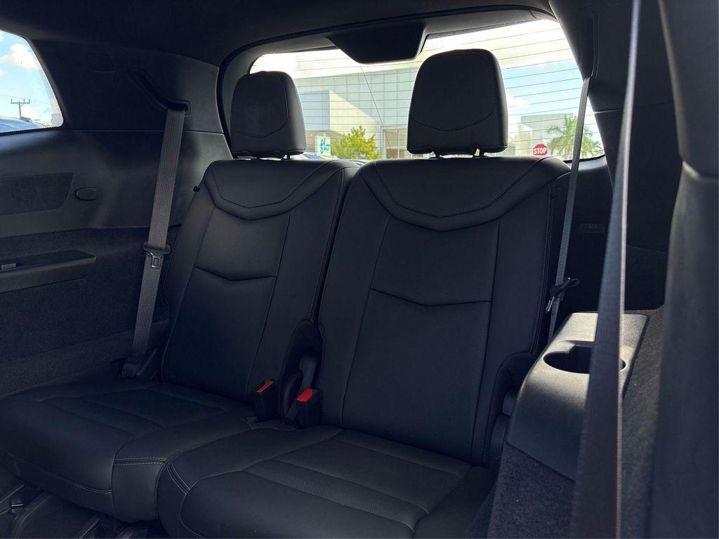 used 2022 Cadillac XT6 car, priced at $36,755