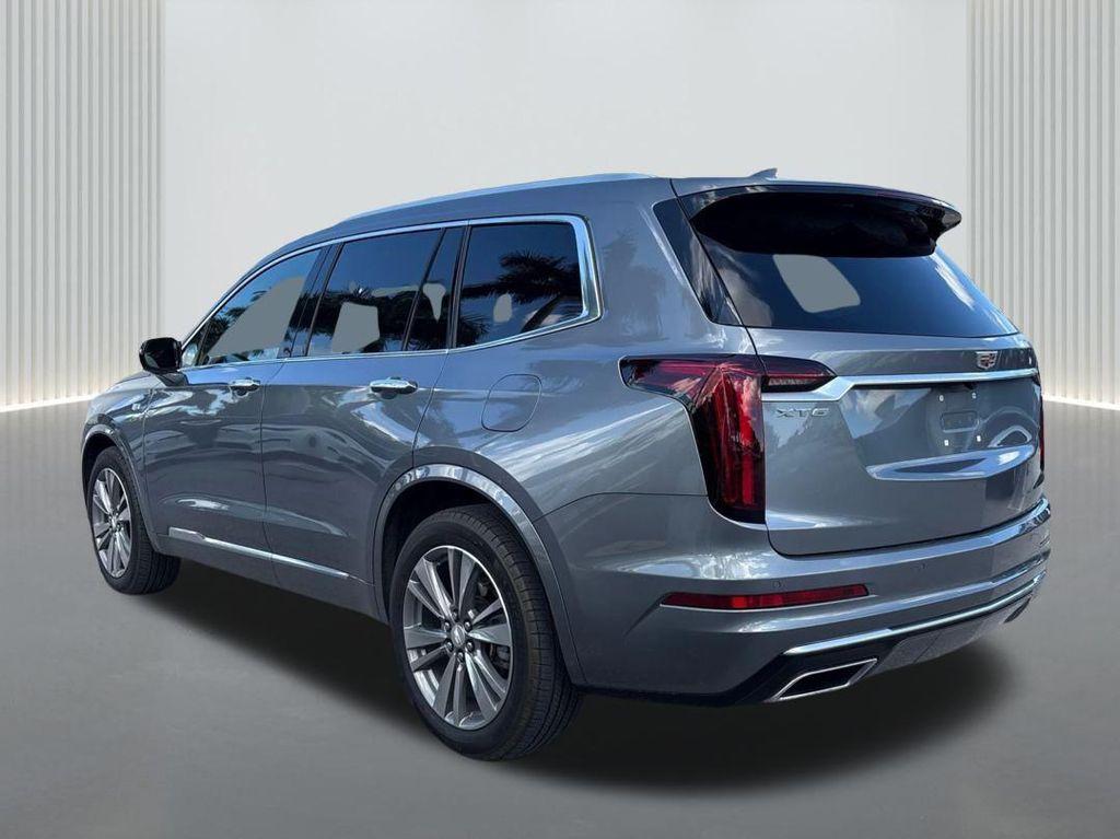 used 2022 Cadillac XT6 car, priced at $36,755
