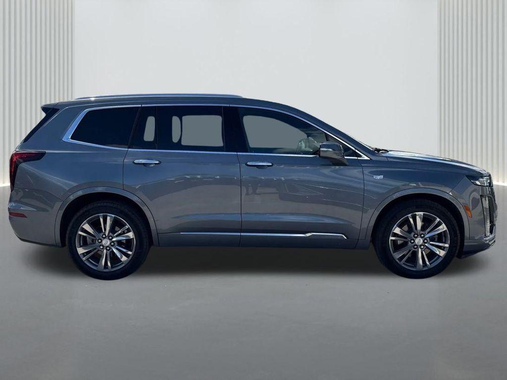 used 2022 Cadillac XT6 car, priced at $36,755