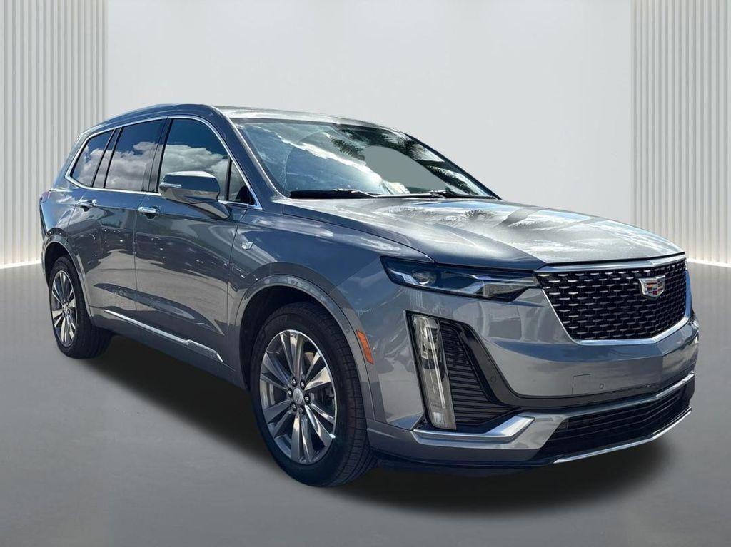 used 2022 Cadillac XT6 car, priced at $36,755