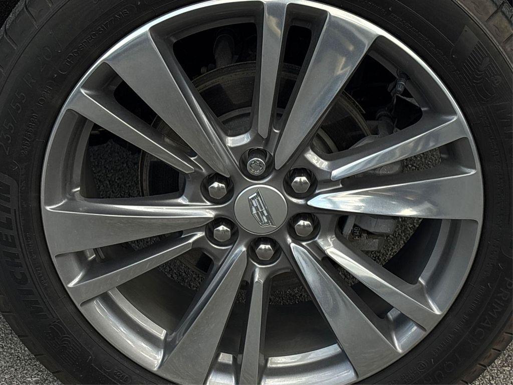 used 2022 Cadillac XT6 car, priced at $36,755