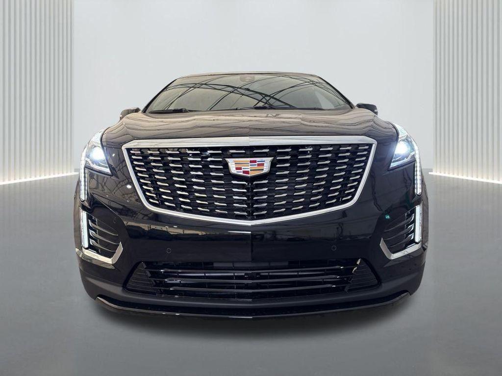 new 2025 Cadillac XT5 car, priced at $39,995