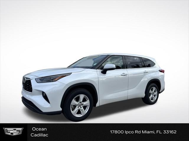 used 2022 Toyota Highlander car, priced at $26,500