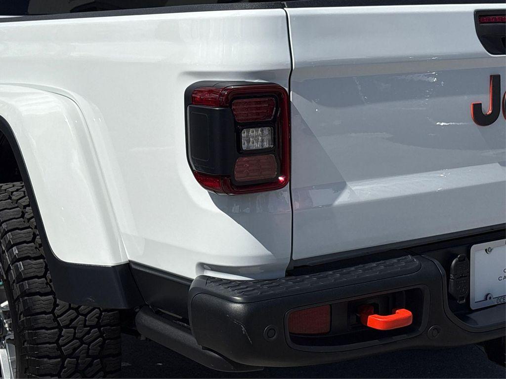 used 2024 Jeep Gladiator car, priced at $44,000