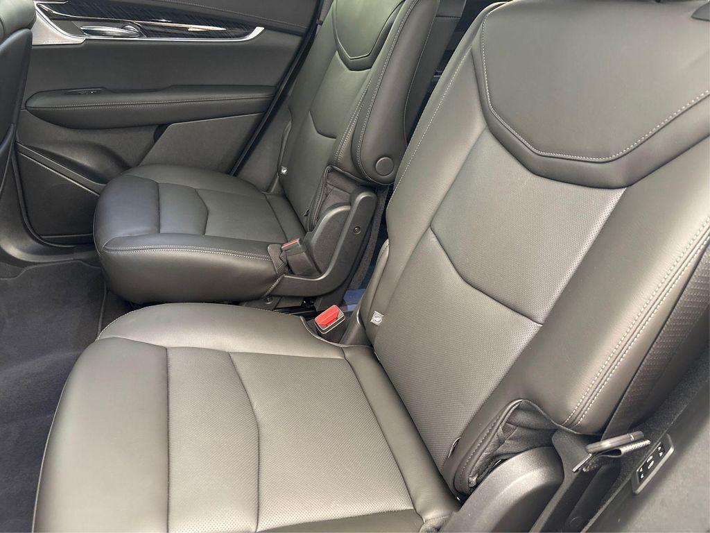 new 2025 Cadillac XT6 car, priced at $51,985