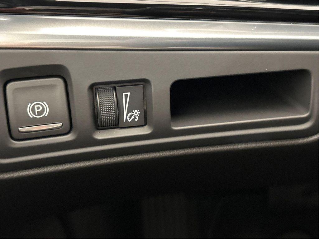 new 2025 Cadillac XT6 car, priced at $51,985