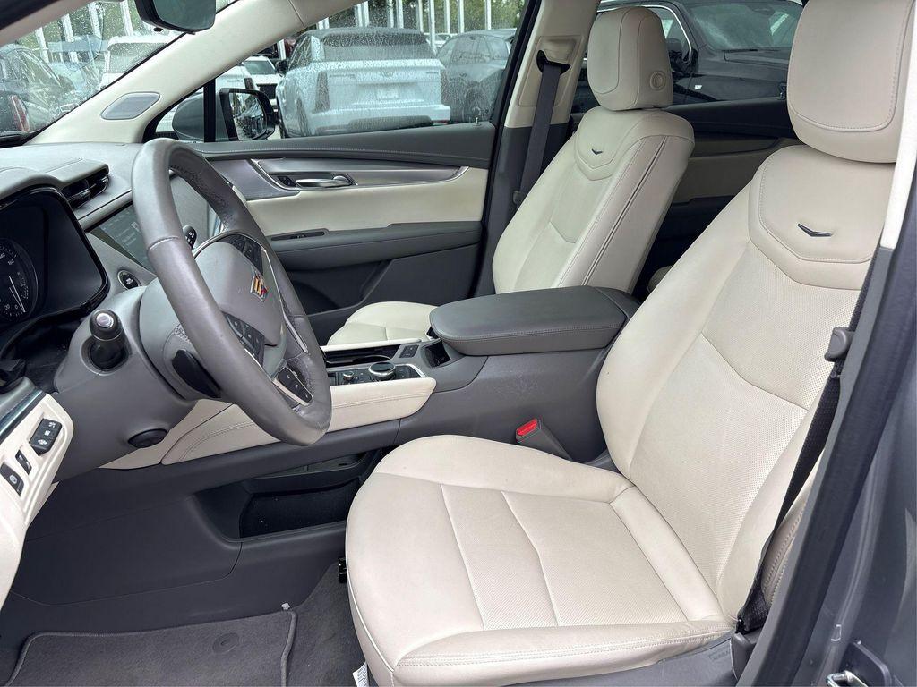 used 2024 Cadillac XT5 car, priced at $42,249