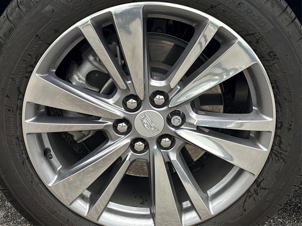 used 2024 Cadillac XT5 car, priced at $42,249