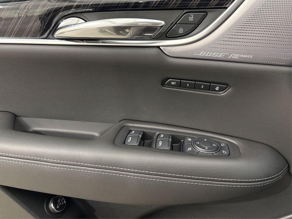 new 2025 Cadillac XT6 car