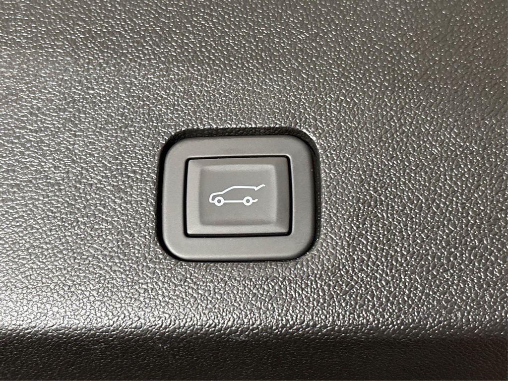 new 2025 Cadillac XT6 car