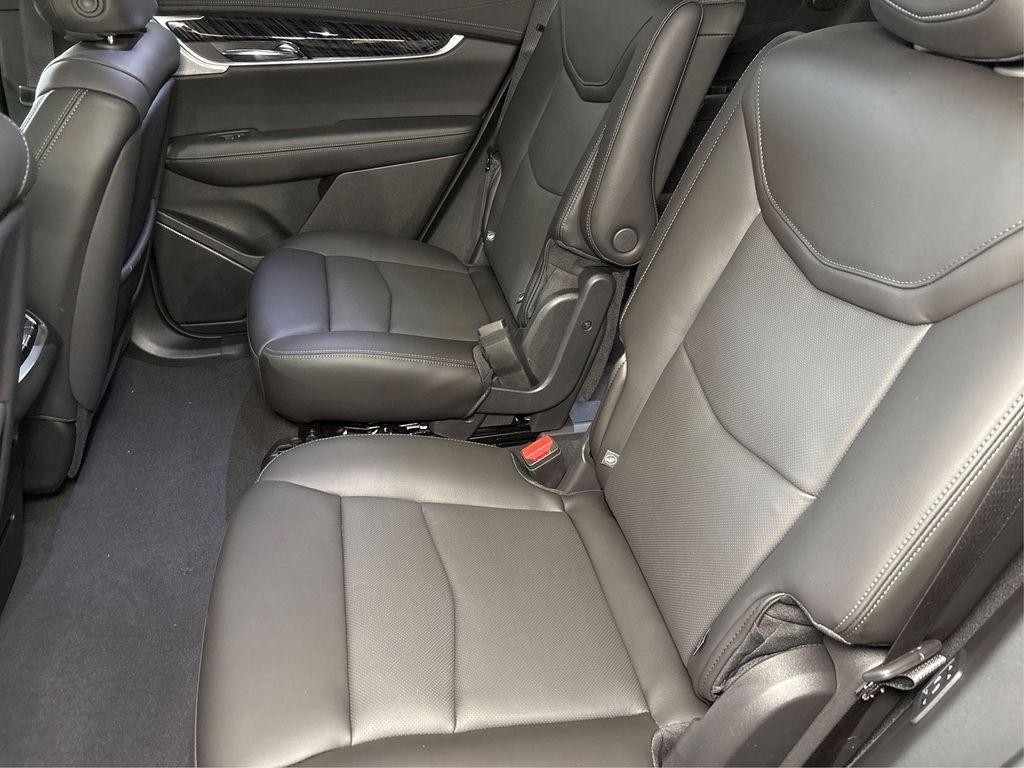 new 2025 Cadillac XT6 car