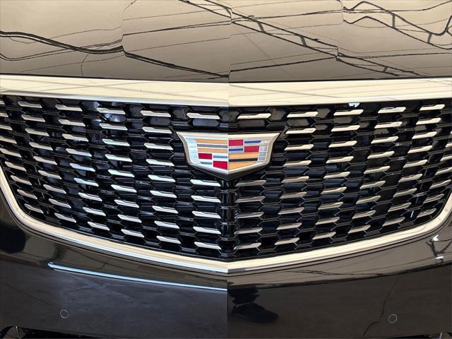 new 2025 Cadillac XT5 car, priced at $44,815